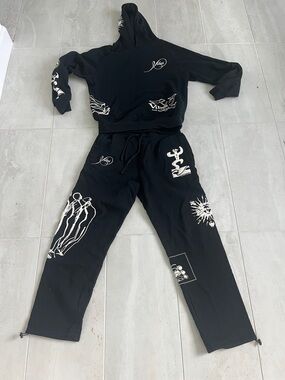 Vibe Black Jogger & Hoodie Set with White Graphic Prints